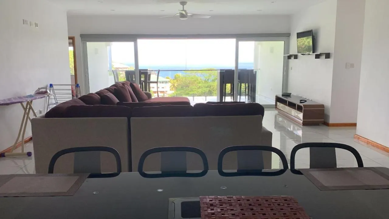 Holiday home Blue Valley Baie Lazare View Villa